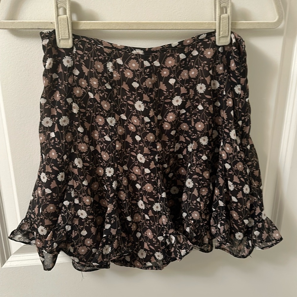 Ruffle mini skirt
